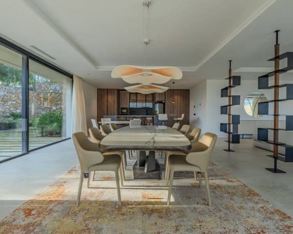 Chalet de 5 habitaciones en Las Colinas Golf, Orihuela en venta con piscina garaje - 4.200.000 € (Ref: 8130552)