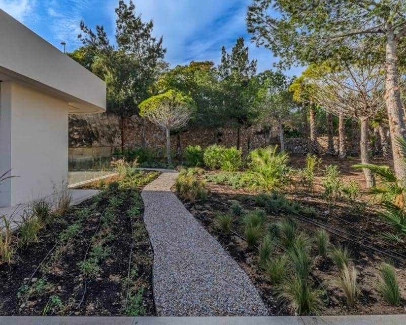 5 bedroom Villa for sale in Las Colinas Golf with pool garage - € 4,200,000 (Ref: 8130552)