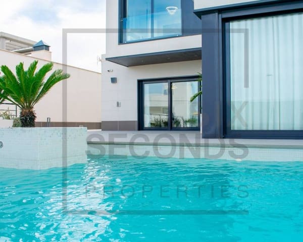 5 quarto Moradia para venda em San Miguel de Salinas com piscina - 849 000 € (Ref: 8171665)