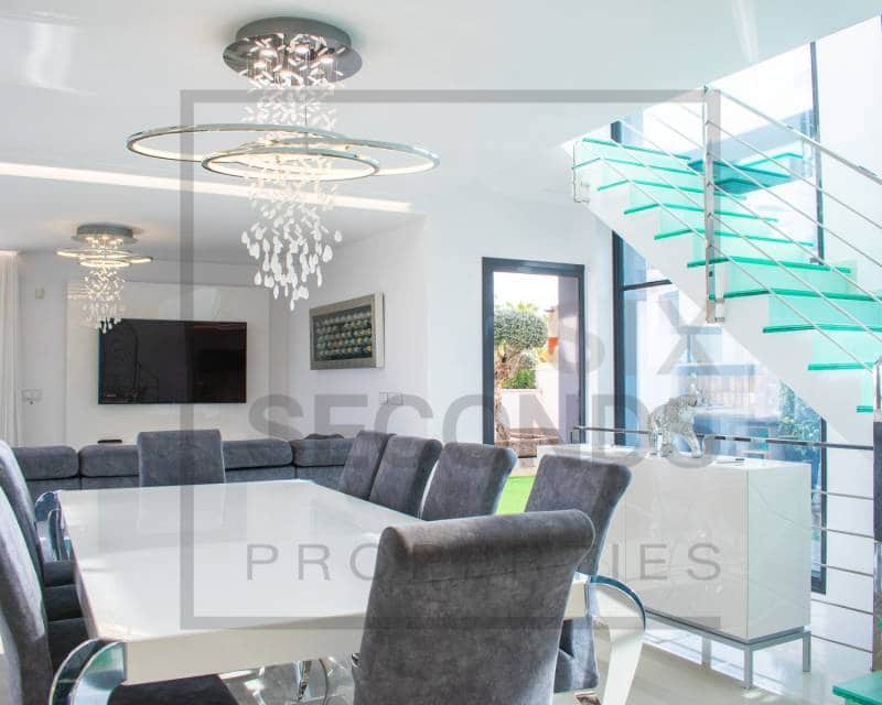 5 quarto Moradia para venda em San Miguel de Salinas com piscina - 849 000 € (Ref: 8171665)