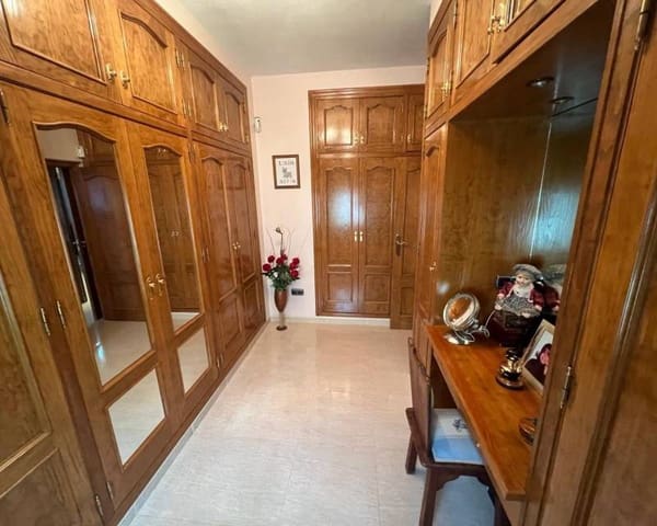 3 Zimmer Villa zu verkaufen in Dehesa de Campoamor, Orihuela mit Pool - 950.000 € (Ref: 8186951)