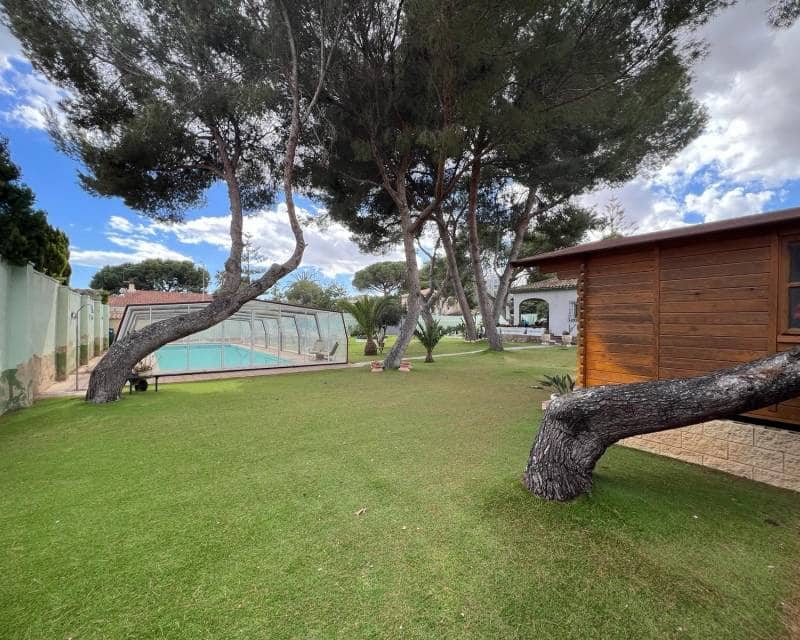 3 Zimmer Villa zu verkaufen in Campoamor mit Pool - 950.000 € (Ref: 8186951)