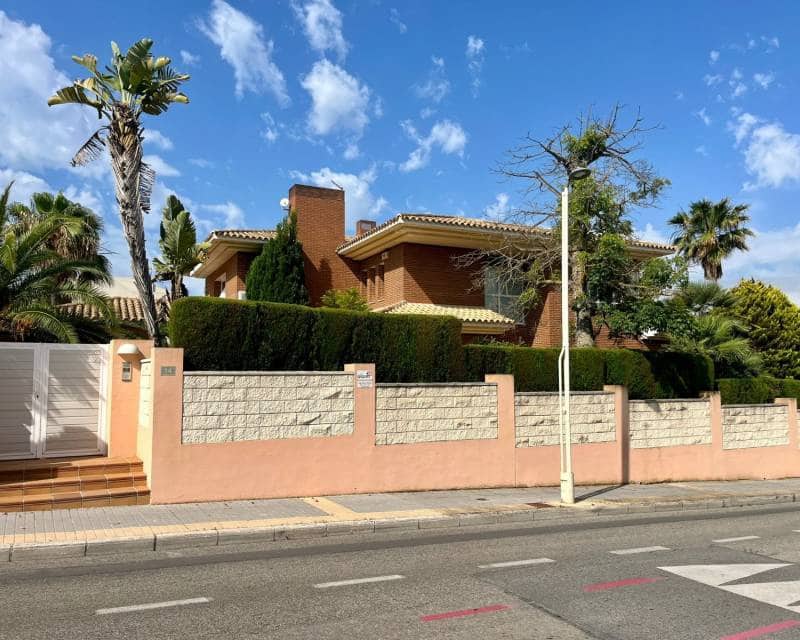 7 soveværelse Villa til salg i Benidorm med swimmingpool garage - € 1.595.000 (Ref: 8212064)