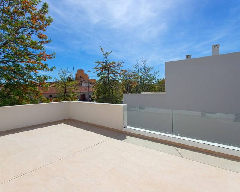 Chalet de 3 habitaciones en Hondón de las Nieves en venta con piscina - 357.250 € (Ref: 8215223)