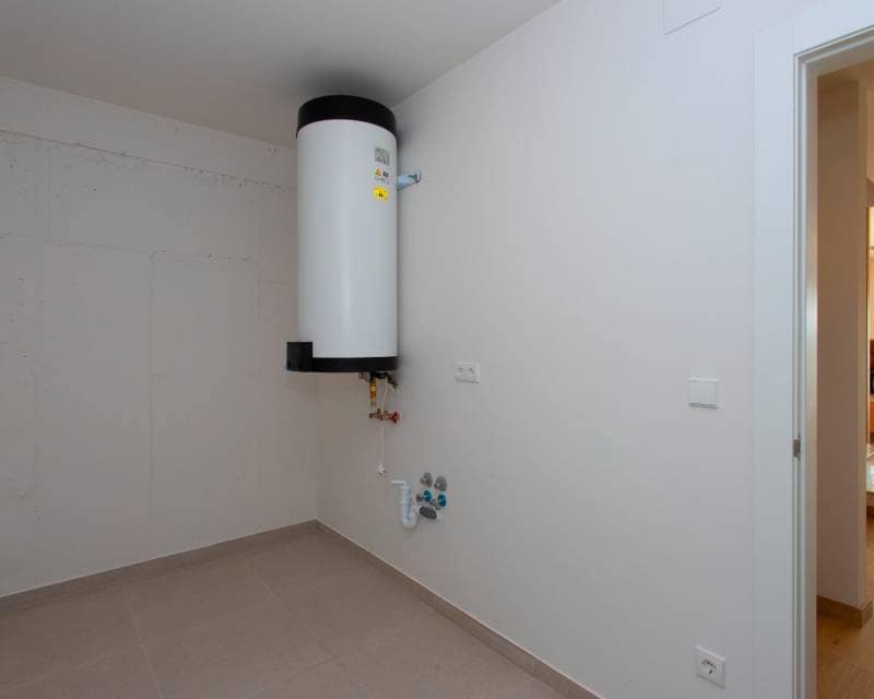 3 soveværelse Rækkehus til salg i Monforte del Cid med swimmingpool garage - € 320.000 (Ref: 8215338)