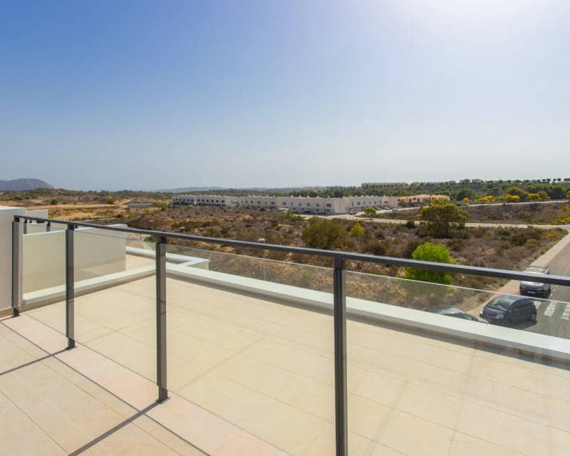 3 soveværelse Rækkehus til salg i Monforte del Cid med swimmingpool garage - € 320.000 (Ref: 8215338)