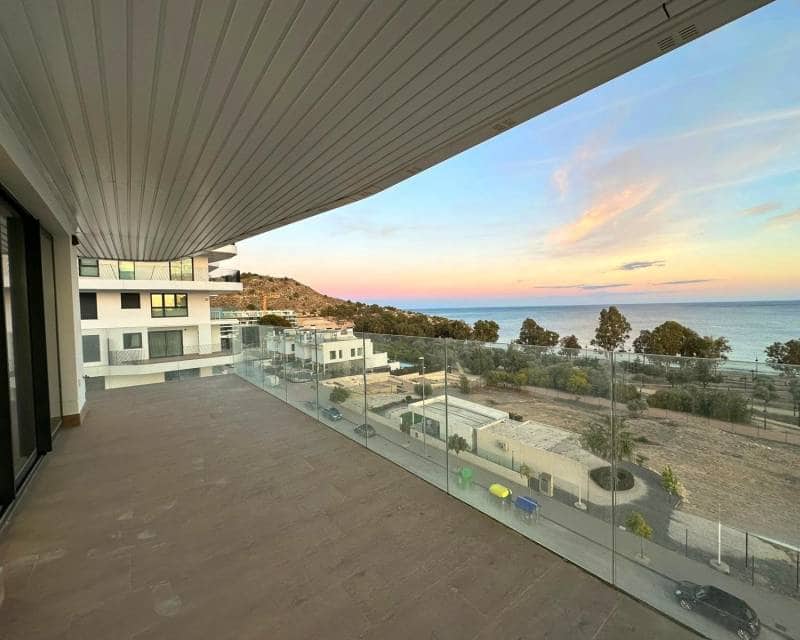 3 bedroom Apartment for sale in La Villajoyosa / Vila Joiosa with pool - € 690,000 (Ref: 8218312)