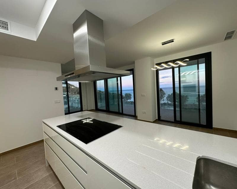 3 bedroom Apartment for sale in La Villajoyosa / Vila Joiosa with pool - € 690,000 (Ref: 8218312)