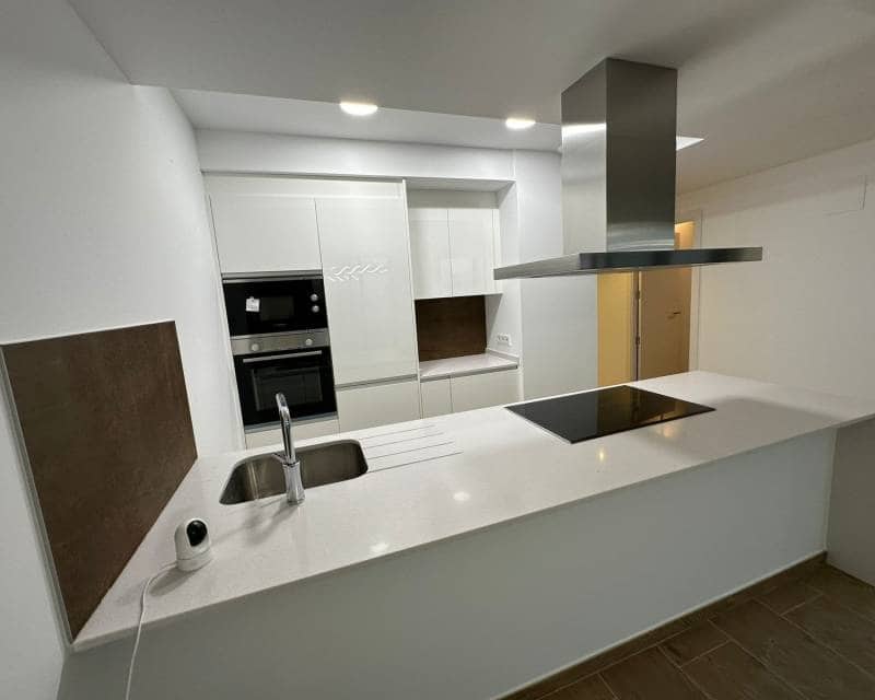 3 bedroom Apartment for sale in La Villajoyosa / Vila Joiosa with pool - € 690,000 (Ref: 8218312)