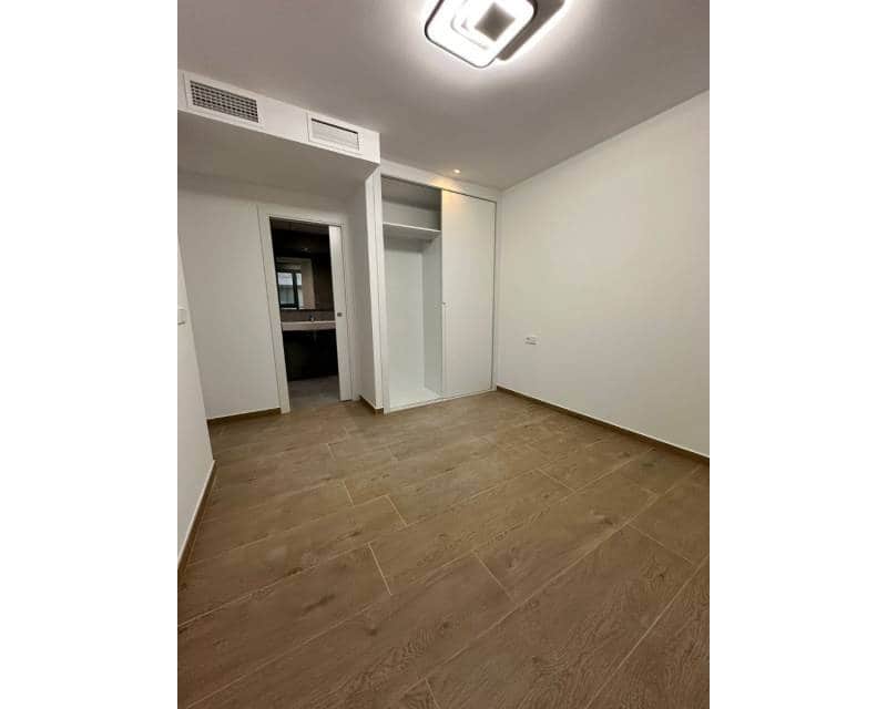 3 bedroom Apartment for sale in La Villajoyosa / Vila Joiosa with pool - € 690,000 (Ref: 8218312)