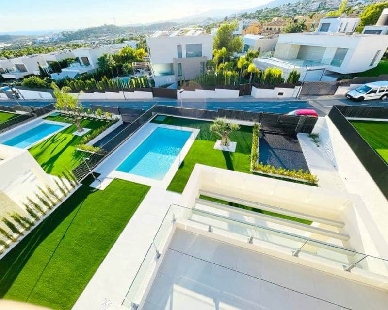 Chalet de 3 habitaciones en Finestrat en venta con piscina garaje - 840.000 € (Ref: 8221161)