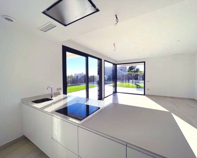 Chalet de 3 habitaciones en Finestrat en venta con piscina garaje - 840.000 € (Ref: 8221161)