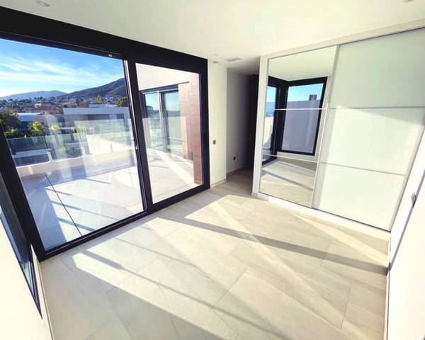 Chalet de 3 habitaciones en Golf Bahía, Finestrat en venta con piscina garaje - 840.000 € (Ref: 8221161)