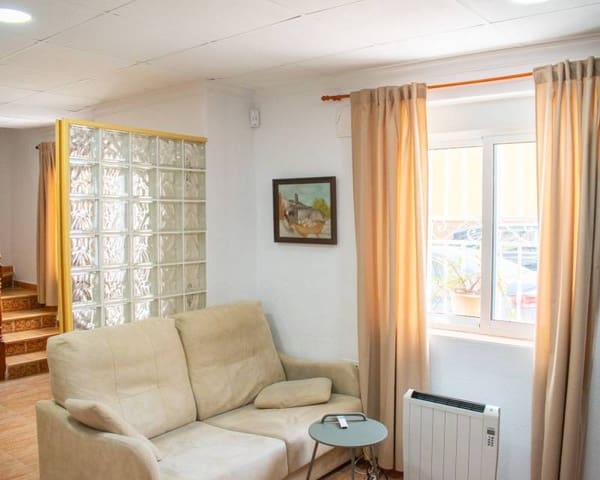 3 soveværelse Rækkehus til salg i Zona Pueblo, Guardamar del Segura - € 215.000 (Ref: 8223348)