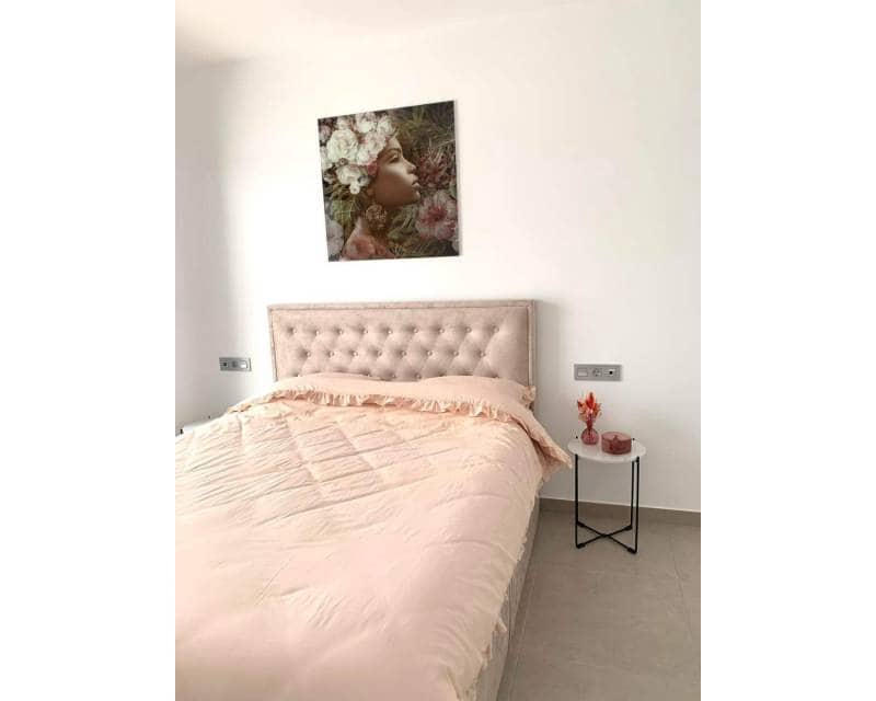 2 slaapkamer Penthouse te koop in Pilar de la Horadada met zwembad - € 290.000 (Ref: 8244210)