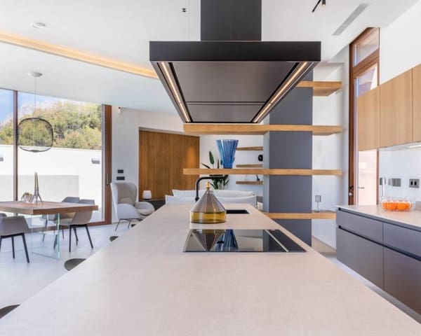 Chalet de 4 habitaciones en La Nucia Pueblo  , La Nucia en venta con piscina garaje - 2.825.000 € (Ref: 8246054)