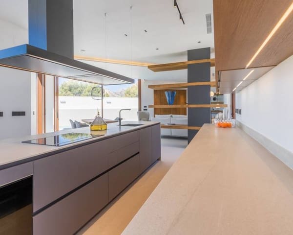 Chalet de 4 habitaciones en La Nucia Pueblo  , La Nucia en venta con piscina garaje - 2.825.000 € (Ref: 8246054)