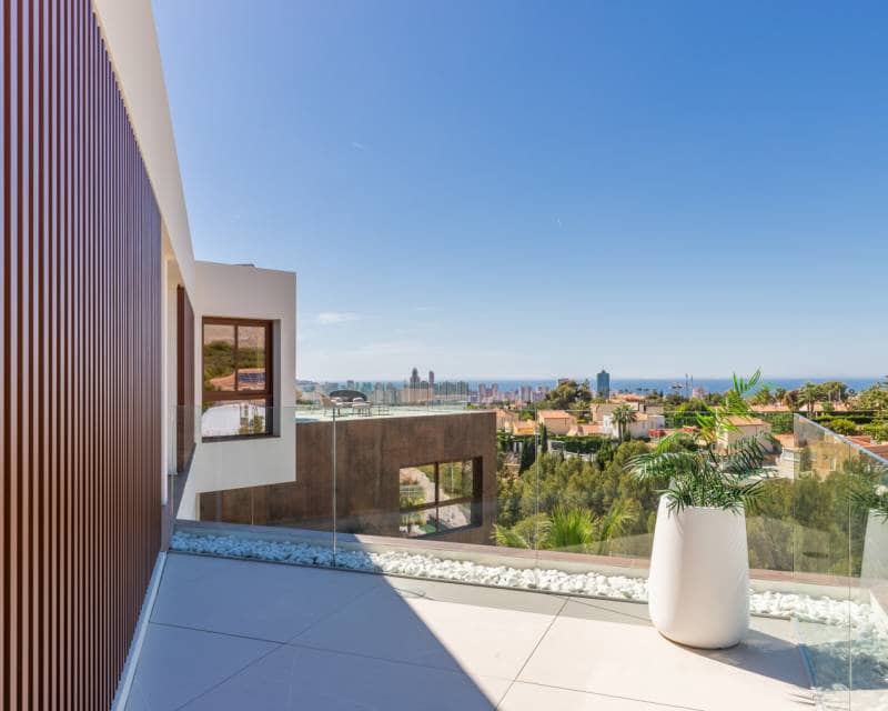 4 soveværelse Villa til salg i La Nucia med swimmingpool garage - € 2.825.000 (Ref: 8246054)