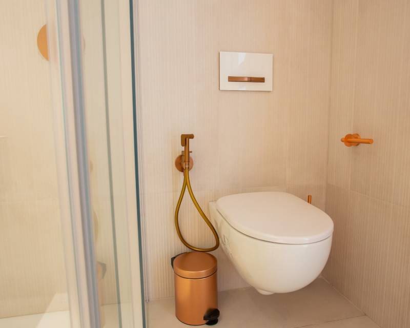 2 sypialnia Penthouse na sprzedaż w La Manga del Mar Menor z basenem - 950 000 € (Ref: 8281904)