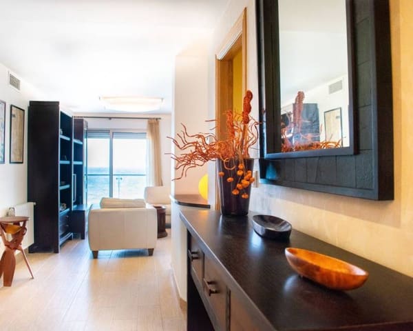 4 bedroom Beach Apartment for sale in Playa de los Locos, Torrevieja with pool garage - € 650,000 (Ref: 8341856)