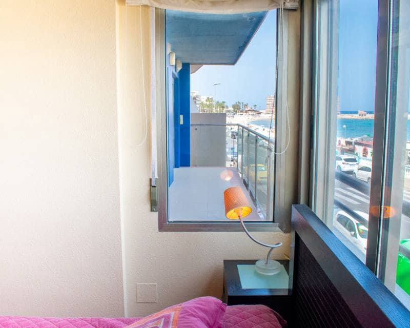 4 sypialnia Apartament przy plaży na sprzedaż w Torrevieja z basenem garażem - 650 000 € (Ref: 8341856)