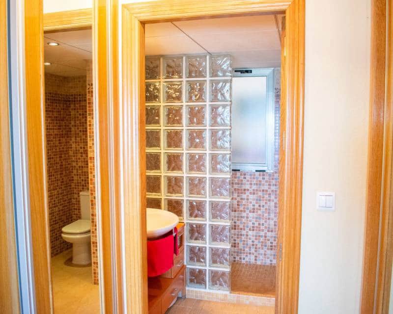 4 sypialnia Apartament przy plaży na sprzedaż w Torrevieja z basenem garażem - 650 000 € (Ref: 8341856)