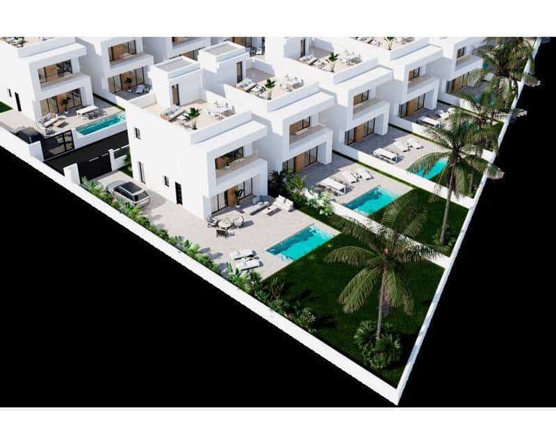 3 soveværelse Semi-Rækkehus til salg i La Zenia med swimmingpool - € 495.000 (Ref: 8345866)