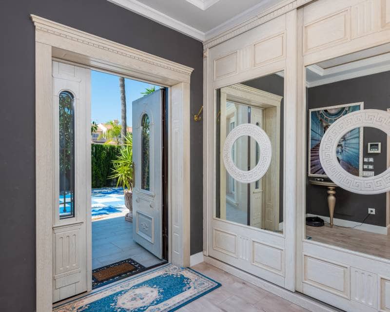 5 bedroom Villa for sale in Ciudad Quesada with pool - € 1,100,000 (Ref: 8347377)