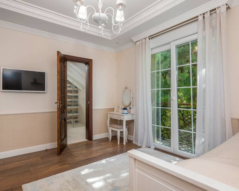 5 bedroom Villa for sale in Ciudad Quesada with pool - € 1,100,000 (Ref: 8347377)