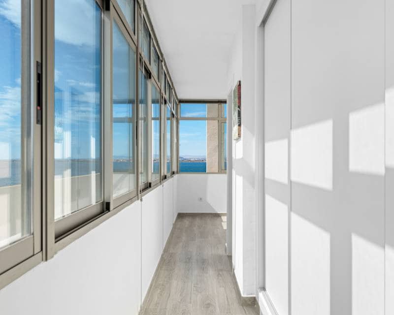 1 chambre Penthouse à vendre à La Manga del Mar Menor avec piscine garage - 380 000 € (Ref: 8392927)