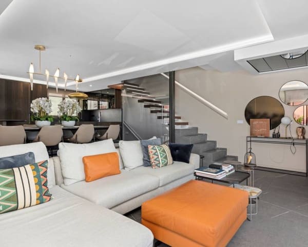 6 chambre Villa/Maison Mitoyenne à vendre à Guardamar Playa, Guardamar del Segura avec garage - 1 350 000 € (Ref: 8393248)