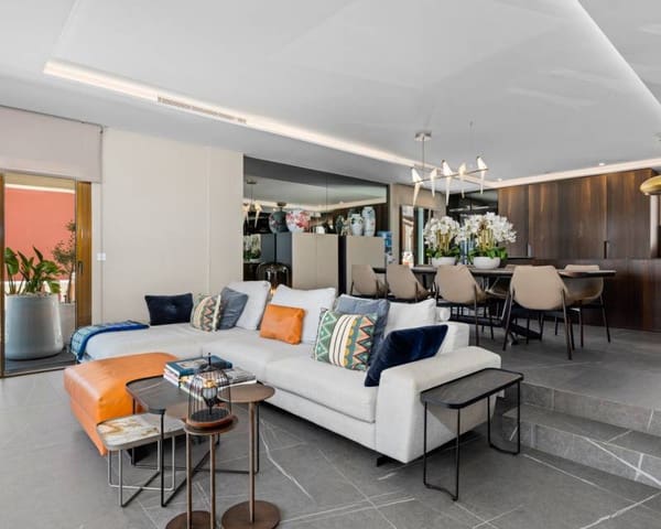 6 chambre Villa/Maison Mitoyenne à vendre à Guardamar Playa, Guardamar del Segura avec garage - 1 350 000 € (Ref: 8393248)