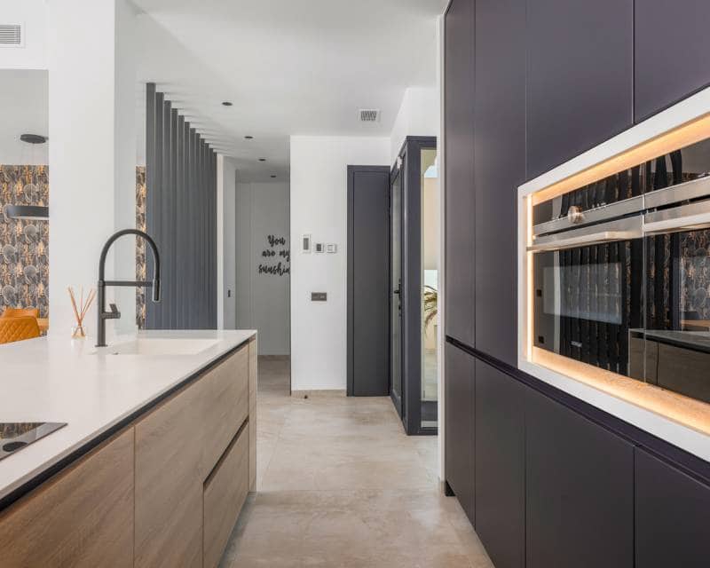 5 bedroom Villa for sale in Ciudad Quesada with pool garage - € 990,000 (Ref: 8393253)