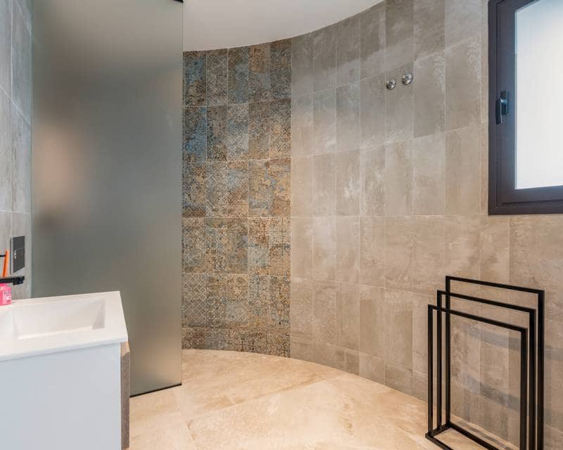 5 bedroom Villa for sale in Ciudad Quesada with pool garage - € 990,000 (Ref: 8393253)