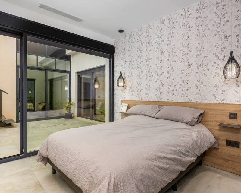 5 bedroom Villa for sale in Ciudad Quesada with pool garage - € 990,000 (Ref: 8393253)