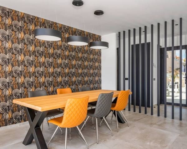 5 Zimmer Villa zu verkaufen in Ciudad Quesada, Rojales mit Pool Garage - 990.000 € (Ref: 8393253)