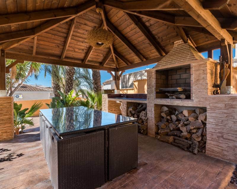 4 bedroom Villa for sale in Ciudad Quesada with pool - € 895,000 (Ref: 8393254)