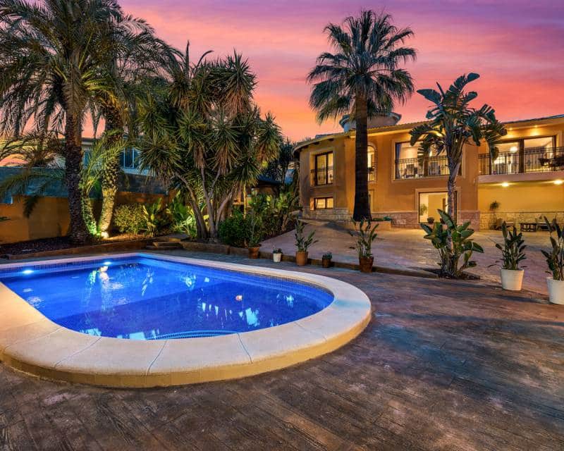 4 bedroom Villa for sale in Ciudad Quesada with pool - € 895,000 (Ref: 8393254)