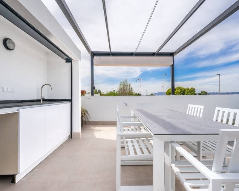 Chalet de 3 habitaciones en Roldan en venta con piscina - 379.950 € (Ref: 8394117)