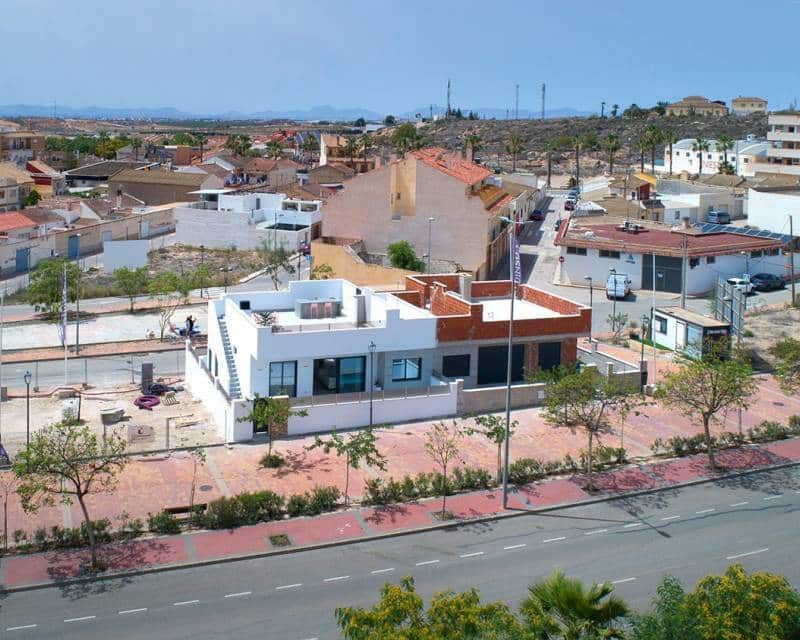 3 soverom Rekkehus til salgs i Sucina med svømmebasseng - € 325 900 (Ref: 8402388)