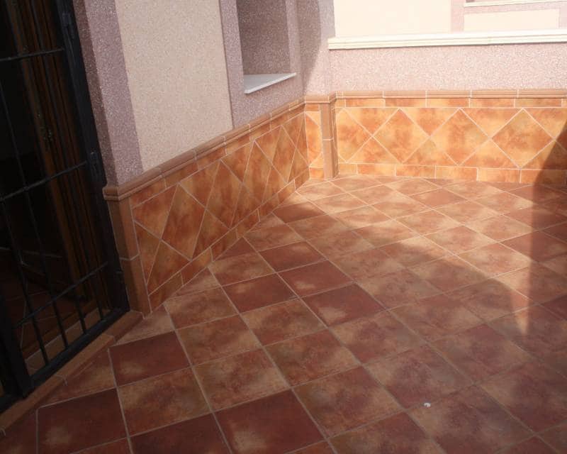 2 soveværelse Rækkehus til salg i Torrevieja med swimmingpool garage - € 330.000 (Ref: 8402470)