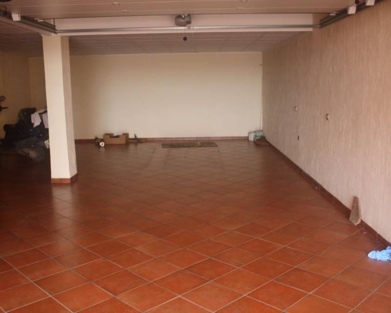 2 soveværelse Rækkehus til salg i Torrevieja med swimmingpool garage - € 330.000 (Ref: 8402470)