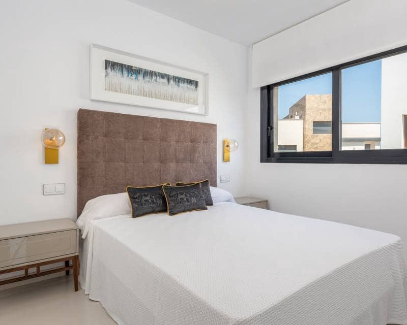 2 slaapkamer Villa te koop in La Manga del Mar Menor met zwembad garage - € 455.000 (Ref: 8408785)