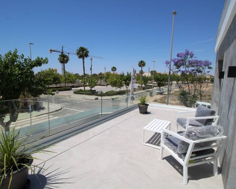 3 bedroom Semi-detached Villa for sale in Pilar de la Horadada with pool garage - € 600,000 (Ref: 8420091)