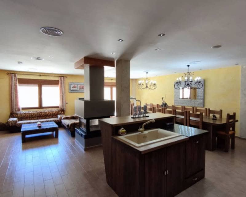 5 chambre Villa/Maison à vendre à Aspe avec piscine garage - 850 000 € (Ref: 8420215)