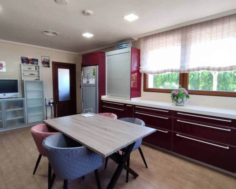 5 chambre Villa/Maison à vendre à Aspe avec piscine garage - 850 000 € (Ref: 8420215)