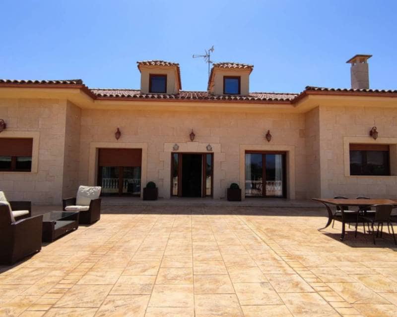 5 chambre Villa/Maison à vendre à Aspe avec piscine garage - 850 000 € (Ref: 8420215)