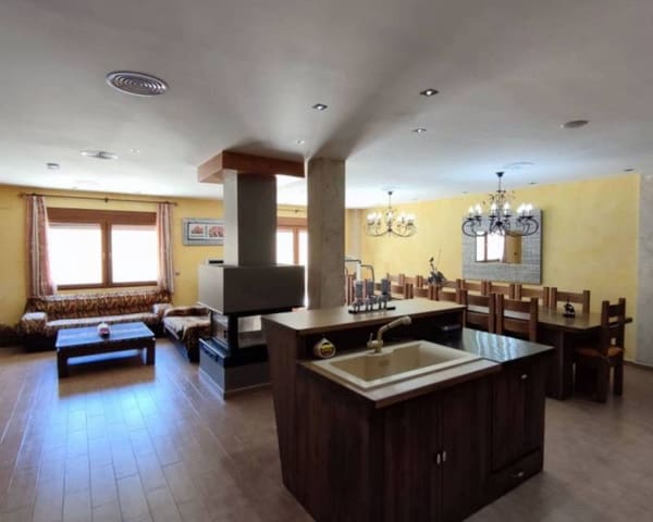 5 slaapkamer Villa te koop in Aspe met zwembad garage - € 850.000 (Ref: 8420215)