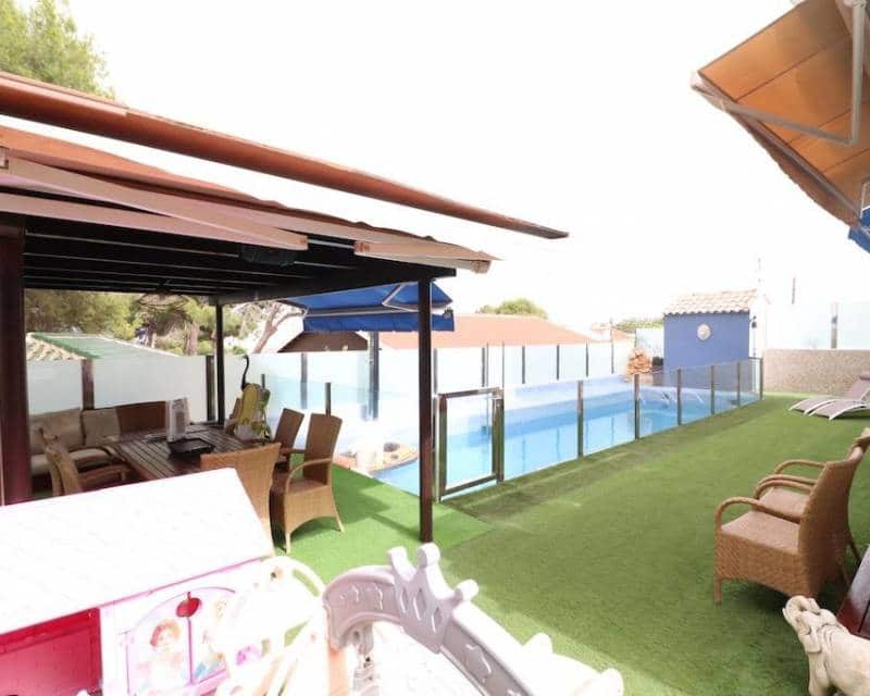 3 makuuhuone Huvila myytävänä paikassa Orihuela Costa mukana uima-altaan - 460 000 € (Ref: 8426791)