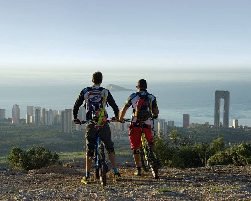 Chalet de 4 habitaciones en Finestrat en venta con piscina garaje - 555.000 € (Ref: 8433687)